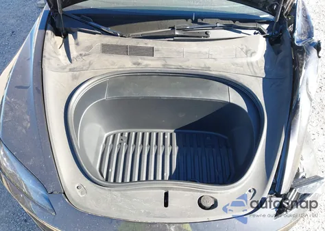 2024 Tesla Model 3 Rear-Wheel Drive из США, поврежденный, VIN 5YJ3E1EA1RF784449